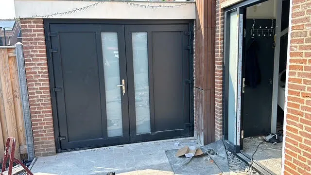 Kozijnen – Kozijnen en deuren door AREV Bouw