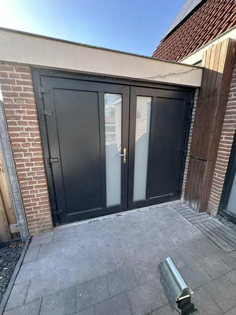 Kozijnen – Kozijnen en deuren door AREV Bouw