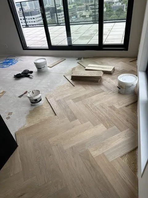 Vloer – Visgraat parket Hoofddorp door AREV Bouw