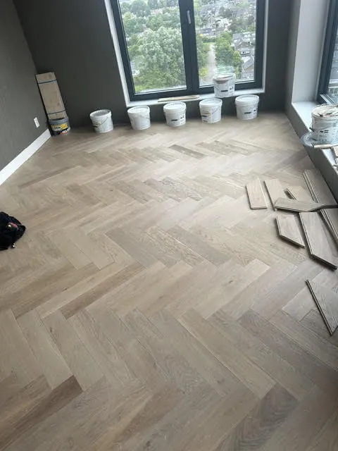 Vloer – Visgraat parket Hoofddorp door AREV Bouw