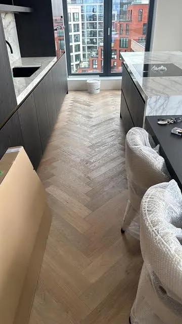 Vloer – Visgraat parket Hoofddorp door AREV Bouw